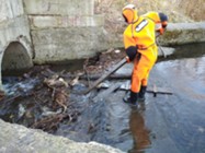 Изображение к статье Водно-спасательный пост почистил реку Любосеевка.