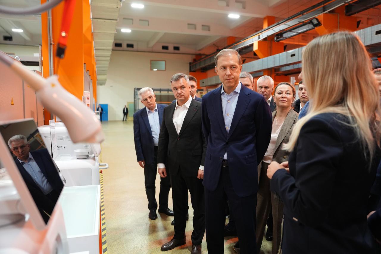 Вместе с первым вице-премьером Денисом Мантуровым посетили высокотехнологичные производственные площадки в нашем наукограде Фрязино