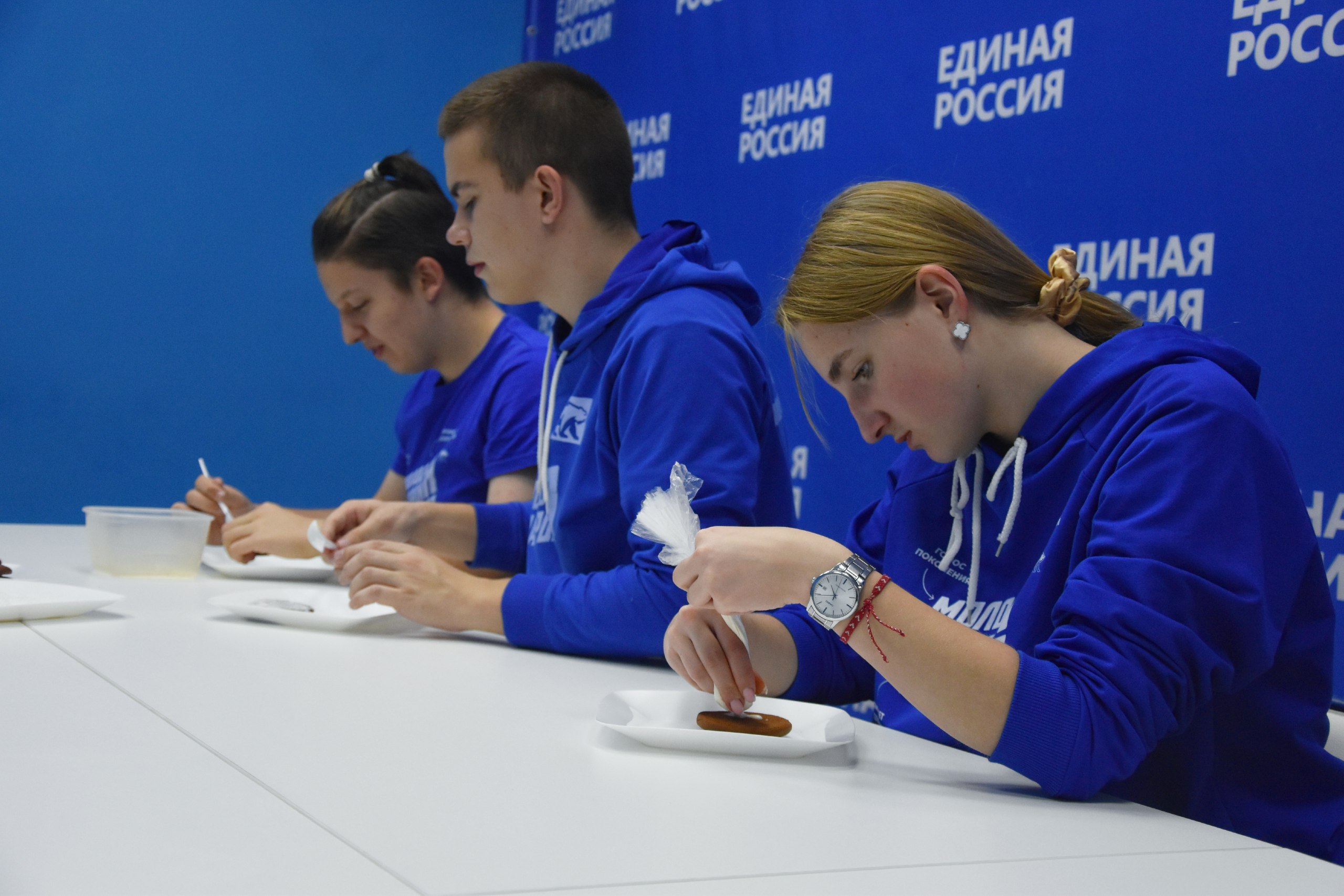 Фрязинские активисты провели акцию в честь Дня отца