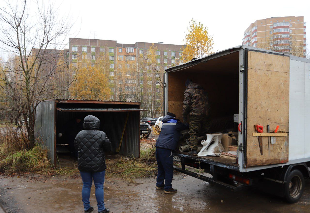 Фрязино наводит порядок: Начался демонтаж незаконных построек и гаражей-"ракушек" на улице Полевой!