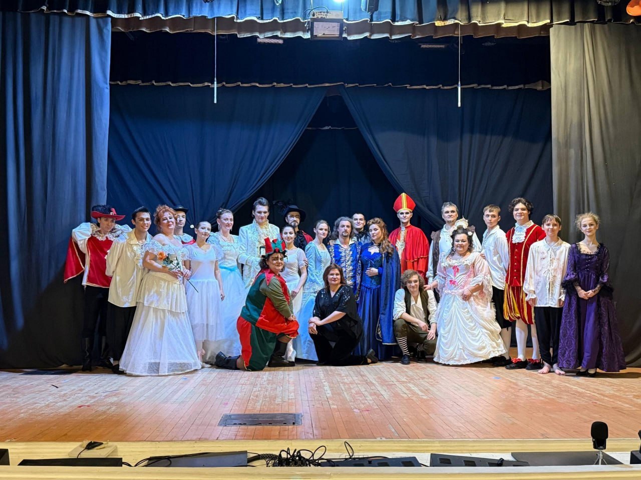 В Центре культуры и досуга &laquo;Факел&raquo; города Фрязино с успехом прошёл спектакль &laquo;Ошибка господина де Мольера&raquo; в постановке театрального коллектива &laquo;Четвёртое измерение&raquo;. 