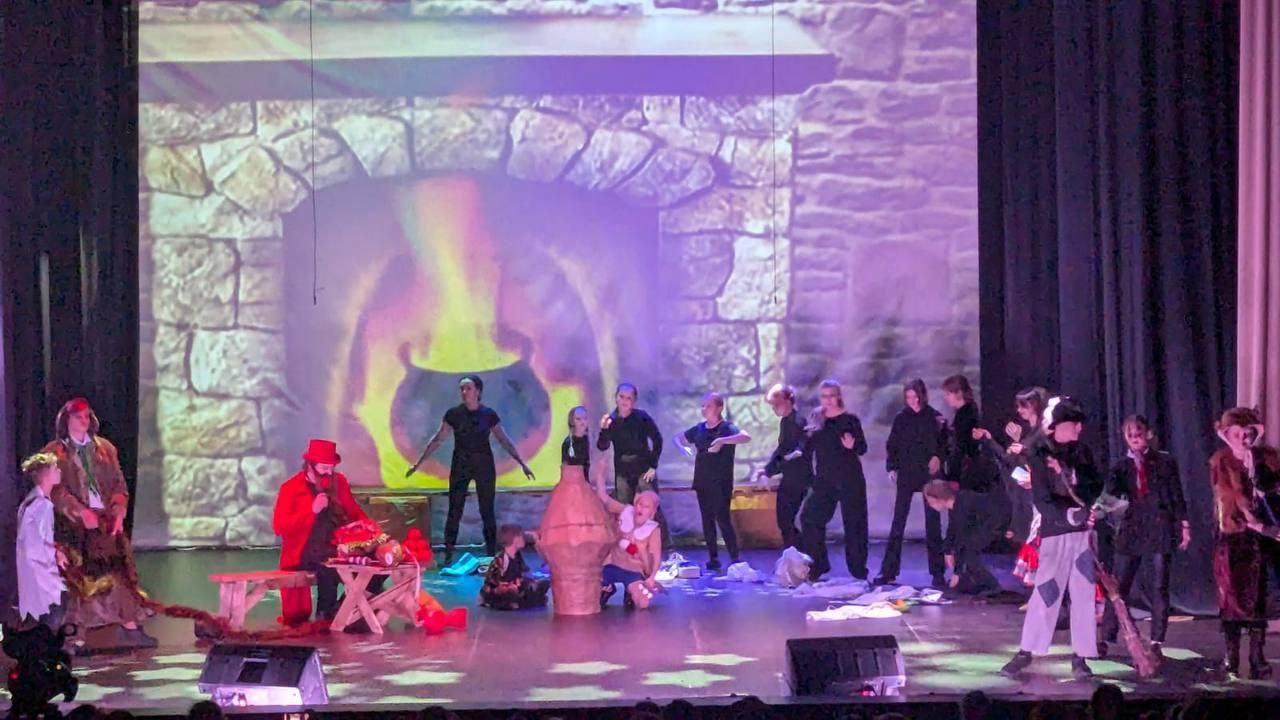 Во Фрязино стартовал IX Городской театральный фестиваль &laquo;Малиновая осень&raquo;