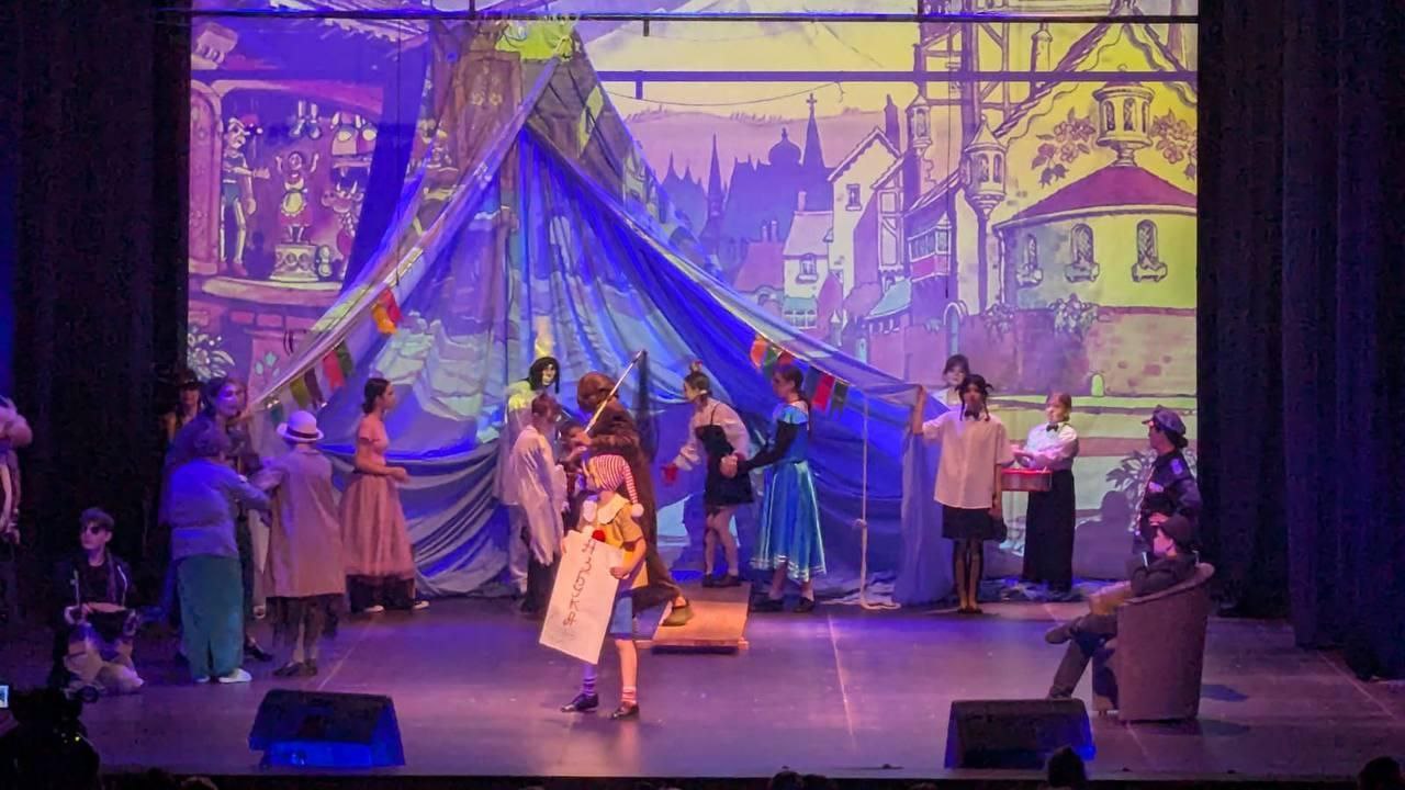 Во Фрязино стартовал IX Городской театральный фестиваль &laquo;Малиновая осень&raquo;