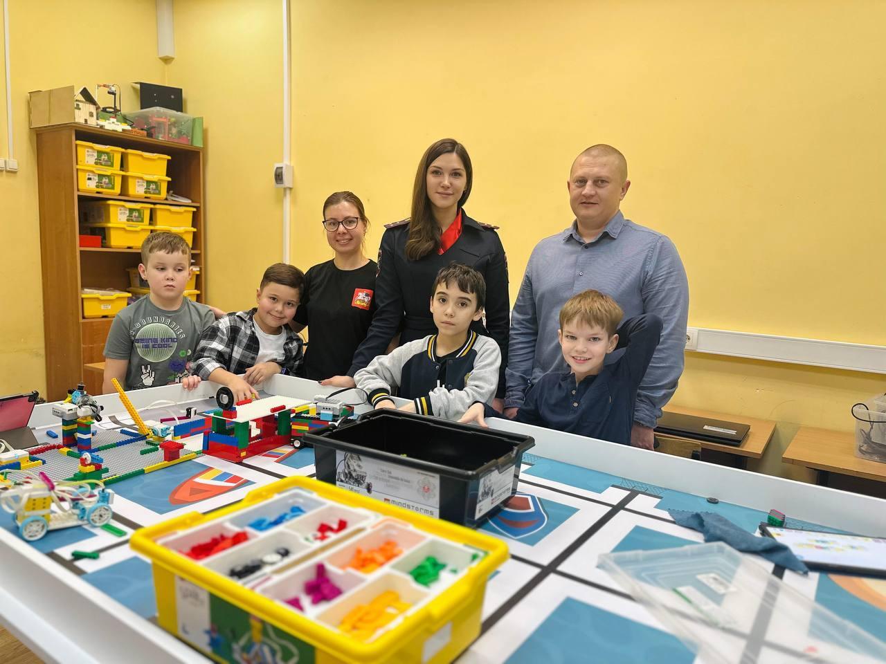 В ЦМИТ &laquo;Ноосфера&raquo; Фрязино состоялся урок по безопасности дорожного движения