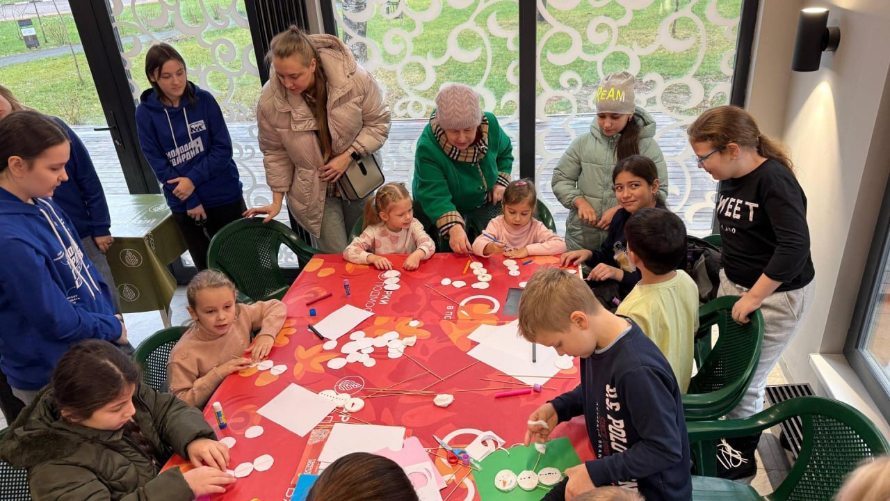 Активисты &laquo;Молодой Гвардии&raquo; провели творческий мастер-класс для детей во Фрязино