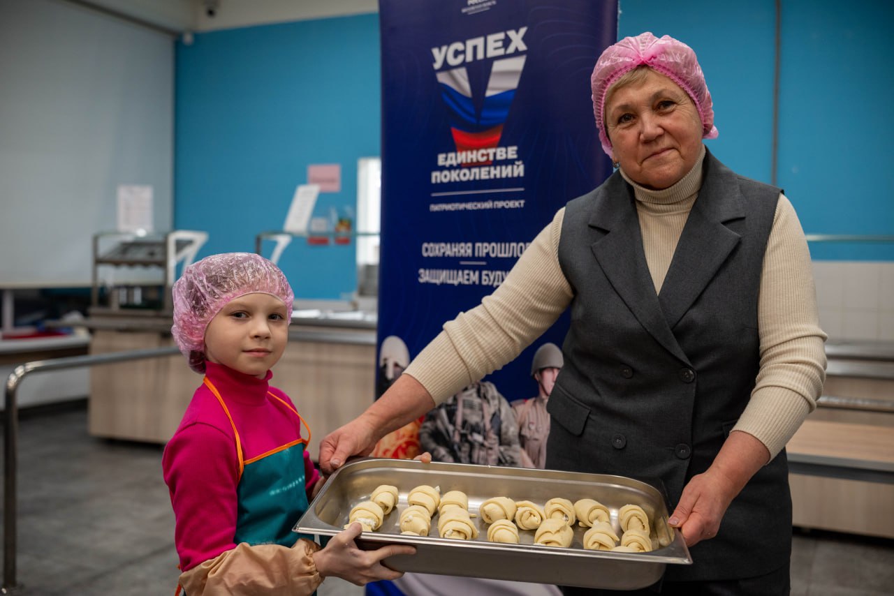 &laquo;Вкус заботы&raquo;: фрязинцы испекли порядка 400 пирожков для участников СВО