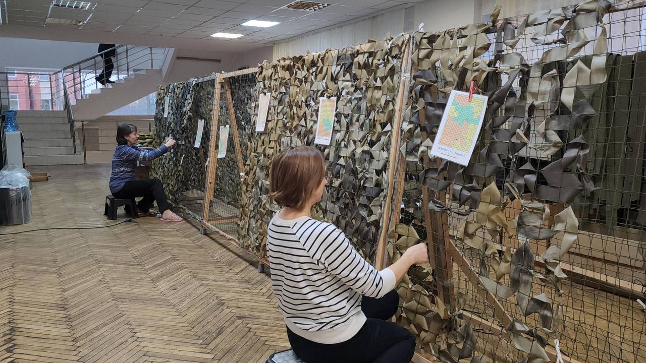 Волонтёр из Фрязина рассказала, как решила плести маскировочные сети
