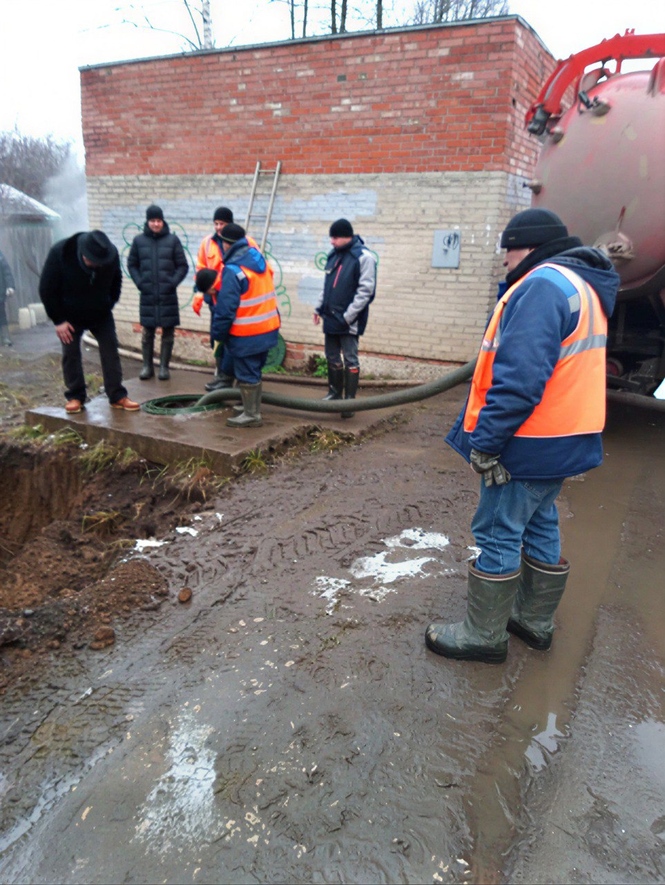 С начала декабря специалисты Межрайонного Щелковского водоканала провели масштабный комплекс работ по обслуживанию сетей водоотведения в городском округе Фрязино
