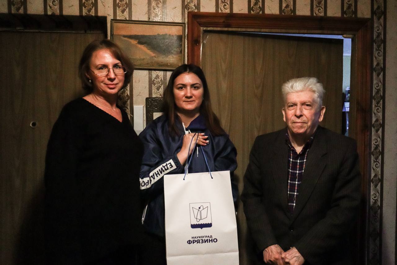 Накануне Нового года мы продолжаем добрую традицию &mdash; уделяем особое внимание нашим дорогим старшим поколениям. Тем, кому мы все бесконечно благодарны!