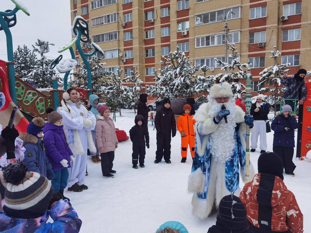 Во дворах Фрязино поселилась новогодняя сказка!