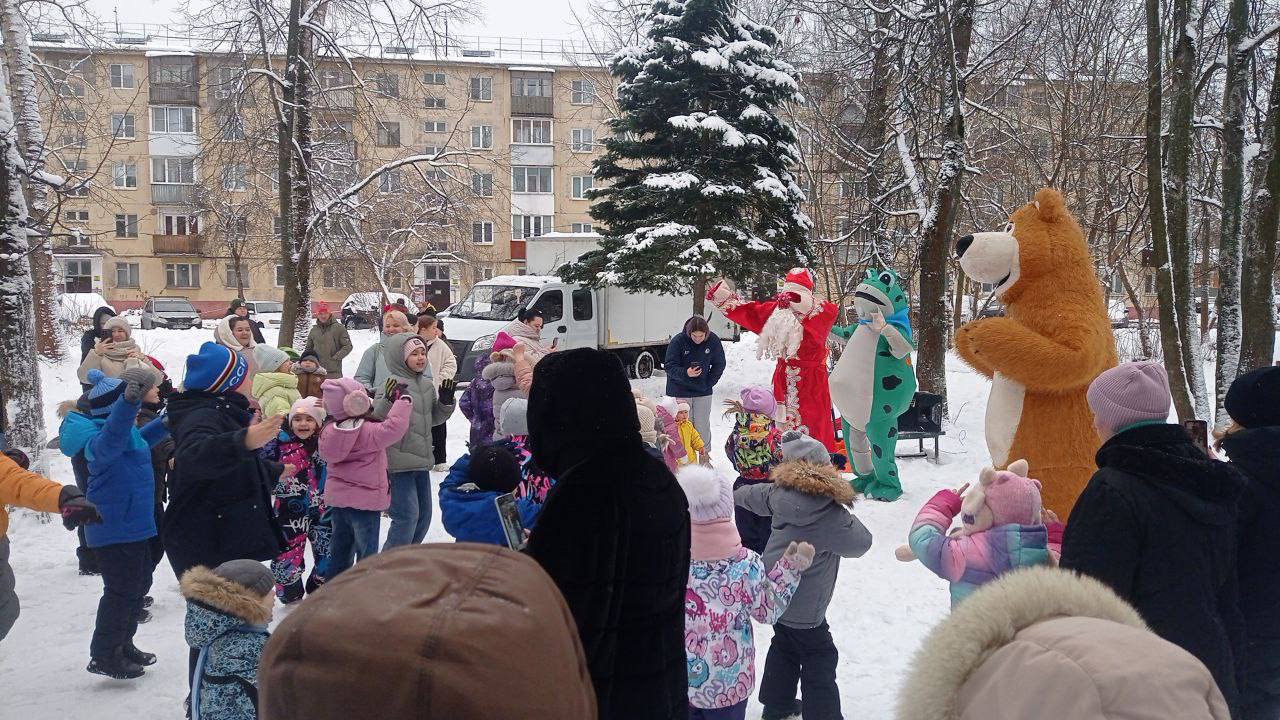 Во дворах Фрязино поселилась новогодняя сказка!