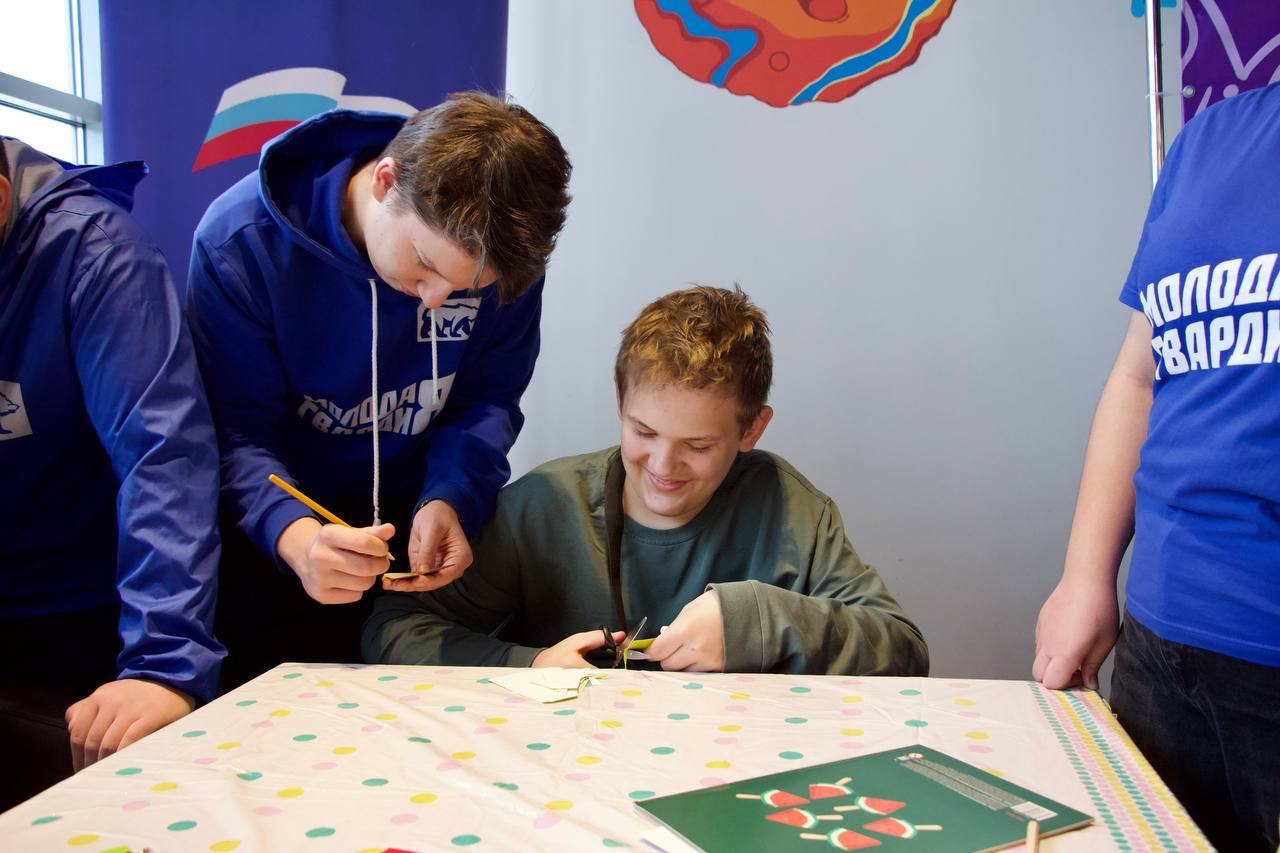 Финальный мастер-класс в рамках акции &laquo;МастЕРская Деда Мороза&raquo; прошел сегодня в ТРЦ &laquo;Спутник&raquo;.