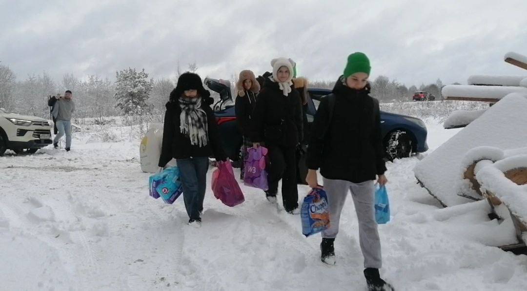 Благотворительная новогодняя инициатива: Актив &laquo;Движения Первых&raquo; города Фрязино дарят тепло тем, кто в нём наиболее нуждается