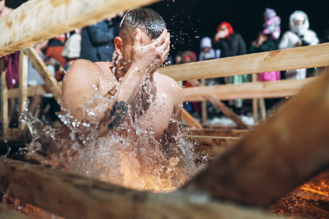 Поздравляю со светлым праздником Крещения Господня! 