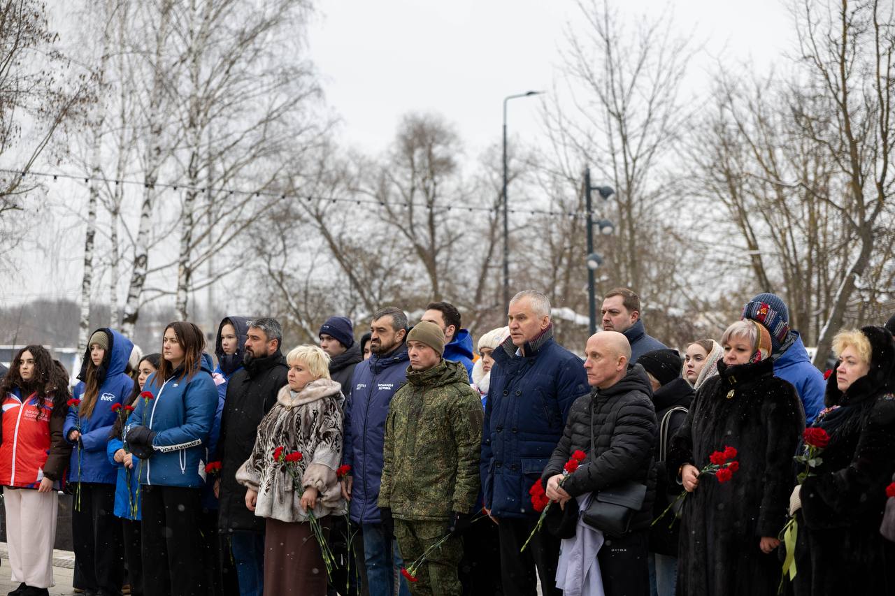 В этот памятный январский день мы с чувством глубокой благодарности и нескончаемой гордости вспоминаем событие, ставшее переломным в истории нашей страны