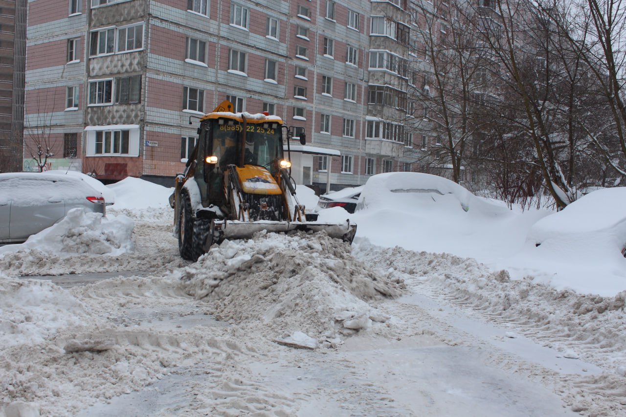 Продолжаем масштабные работы уборке снега в нашем городском округе