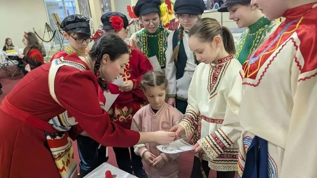 Праздничные выходные Фрязино: проводили зиму, пробежали «Фрязинскую лыжню» и от всей души поздравили наших мужчин