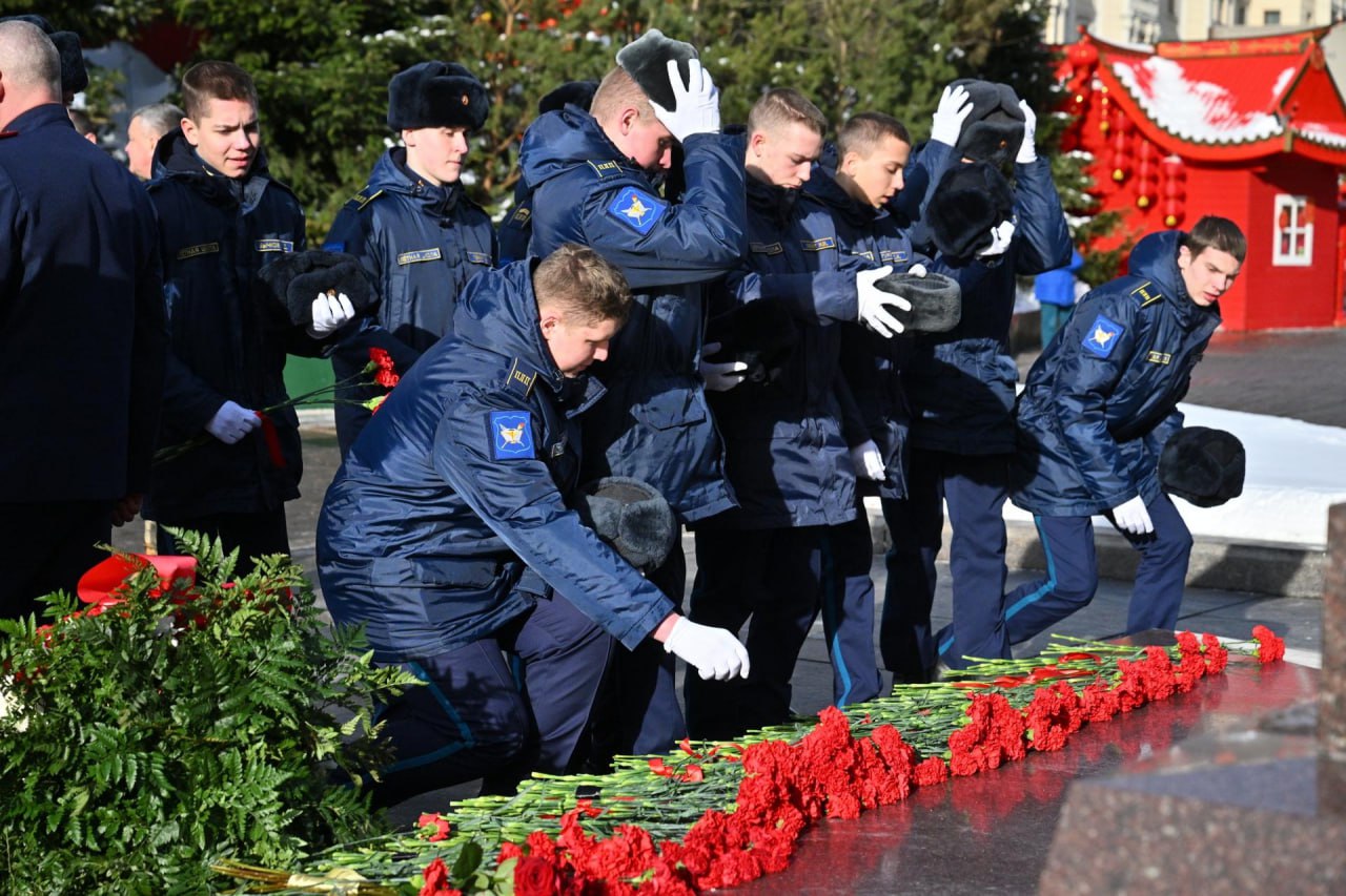 В День защитника Отечества кадеты из Фрязино приняли участие в памятных мероприятиях у стен Кремля