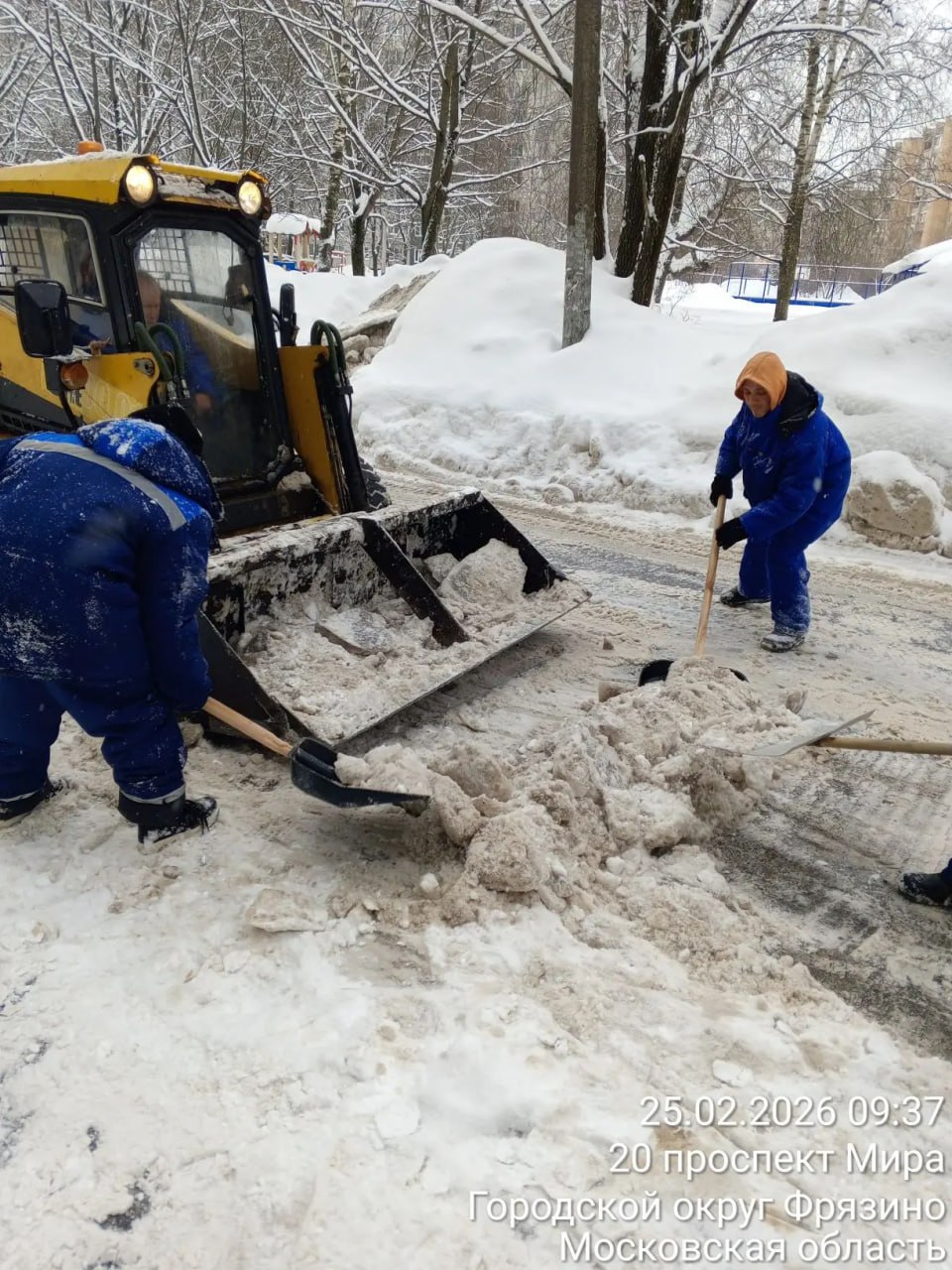 Зима не сдает позиций!