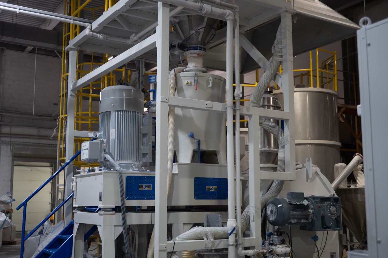 Представители Ассоциации ветеранов СВО в рамках программы «Промышленный туризм» посетили уникального производителя ПВХ- профиля для производства светопрозрачных конструкций компанию MELKE в городе Фрязино