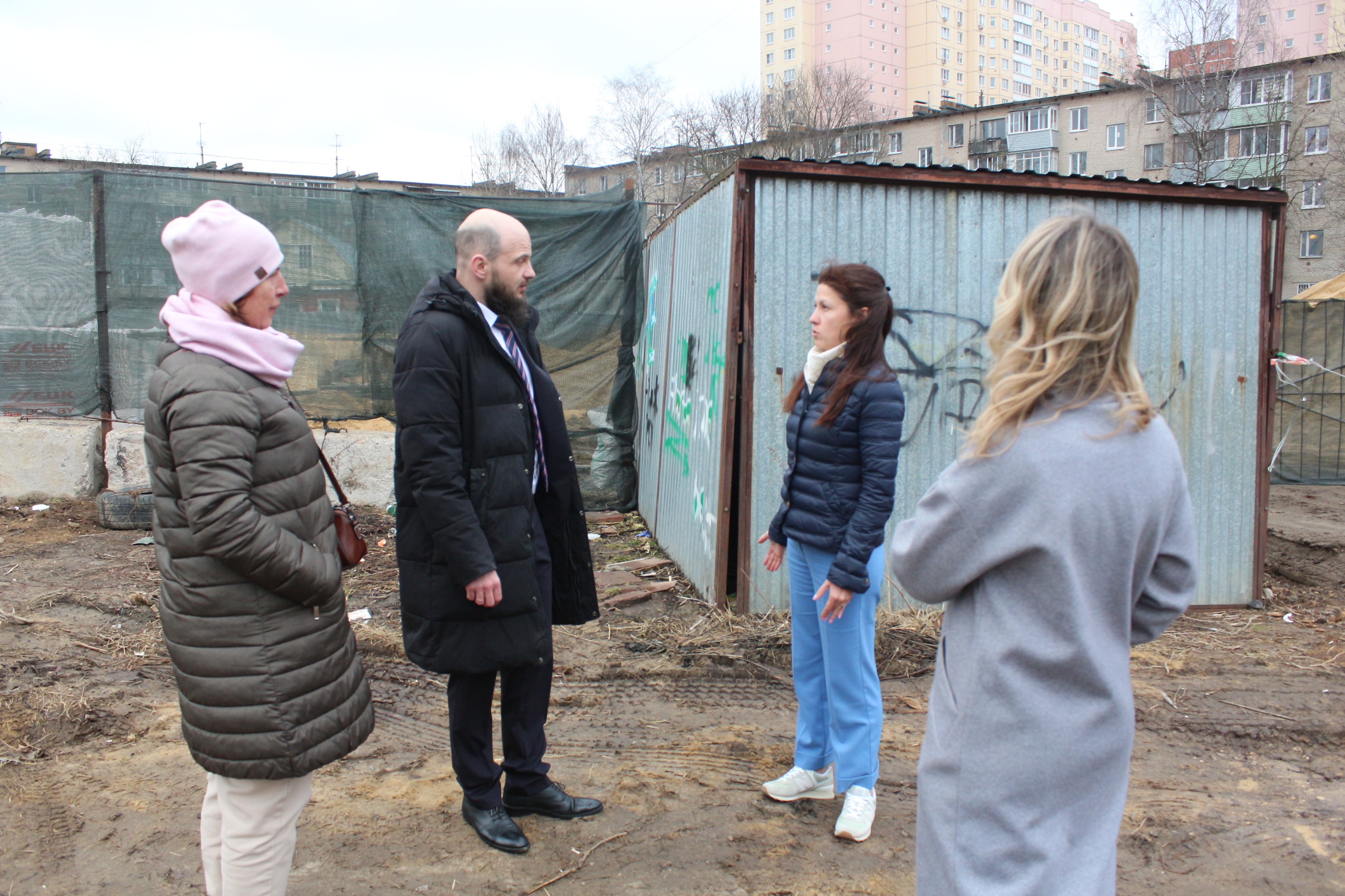 Заместитель главы городского округа Фрязино Наталья Силаева встретилась с жителями дома 10 по улице Попова