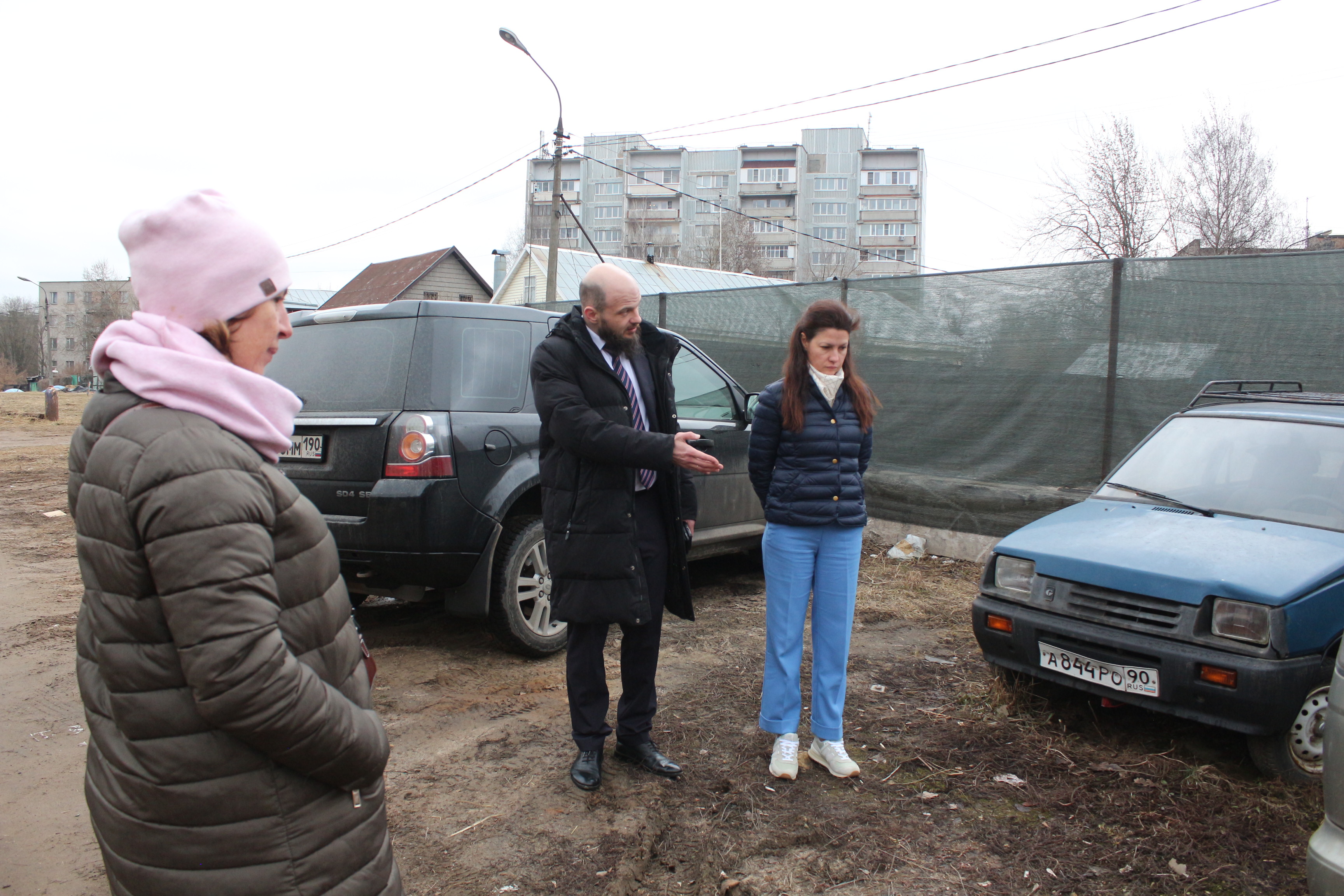 Заместитель главы городского округа Фрязино Наталья Силаева встретилась с жителями дома 10 по улице Попова