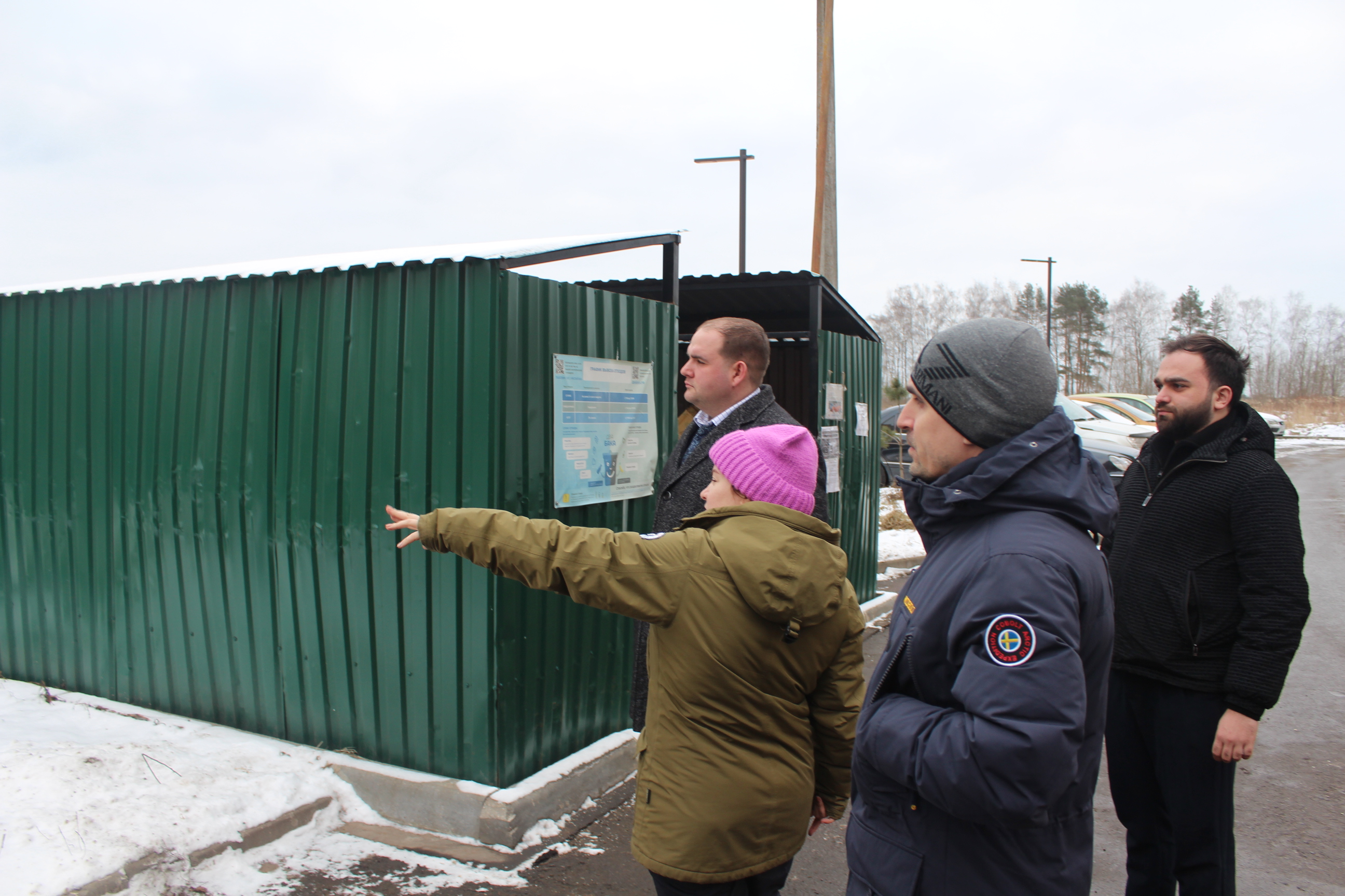 Заместитель главы городского округа Фрязино Артем Вольчак провел обход территории.