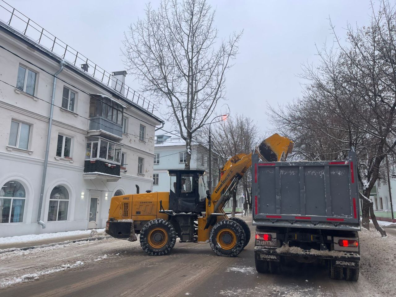 Снегопад отступил несколько дней назад, но коммунальные службы продолжают работать в усиленном режиме❄️