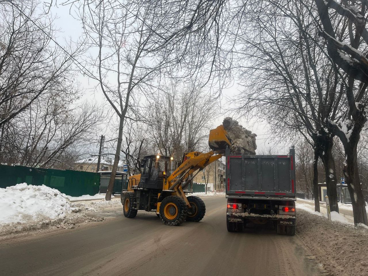 Снегопад отступил несколько дней назад, но коммунальные службы продолжают работать в усиленном режиме❄️