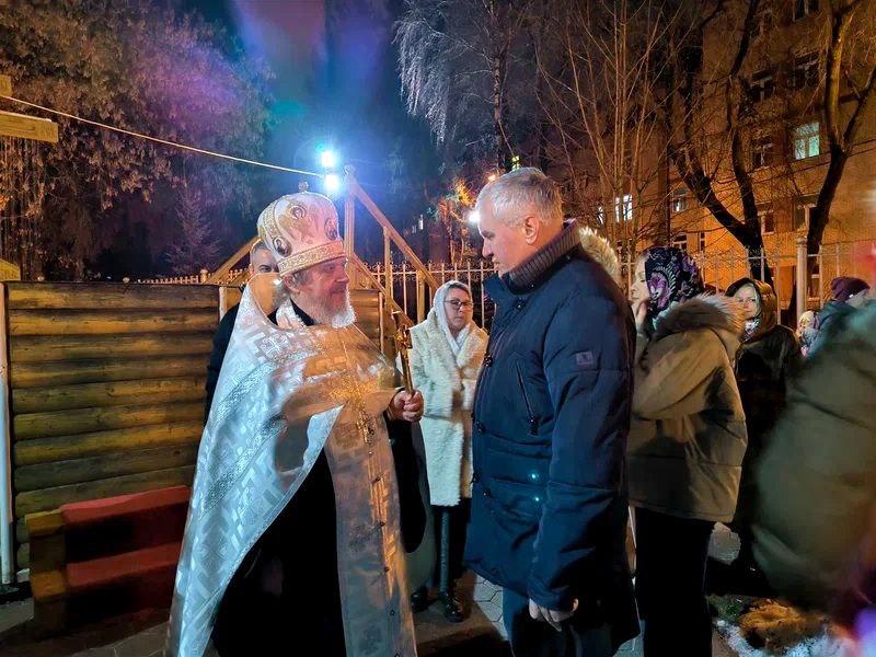 Глава г.о. Фрязино Дмитрий Воробьев поздравил жителей города со светлым праздником Крещения Господня!