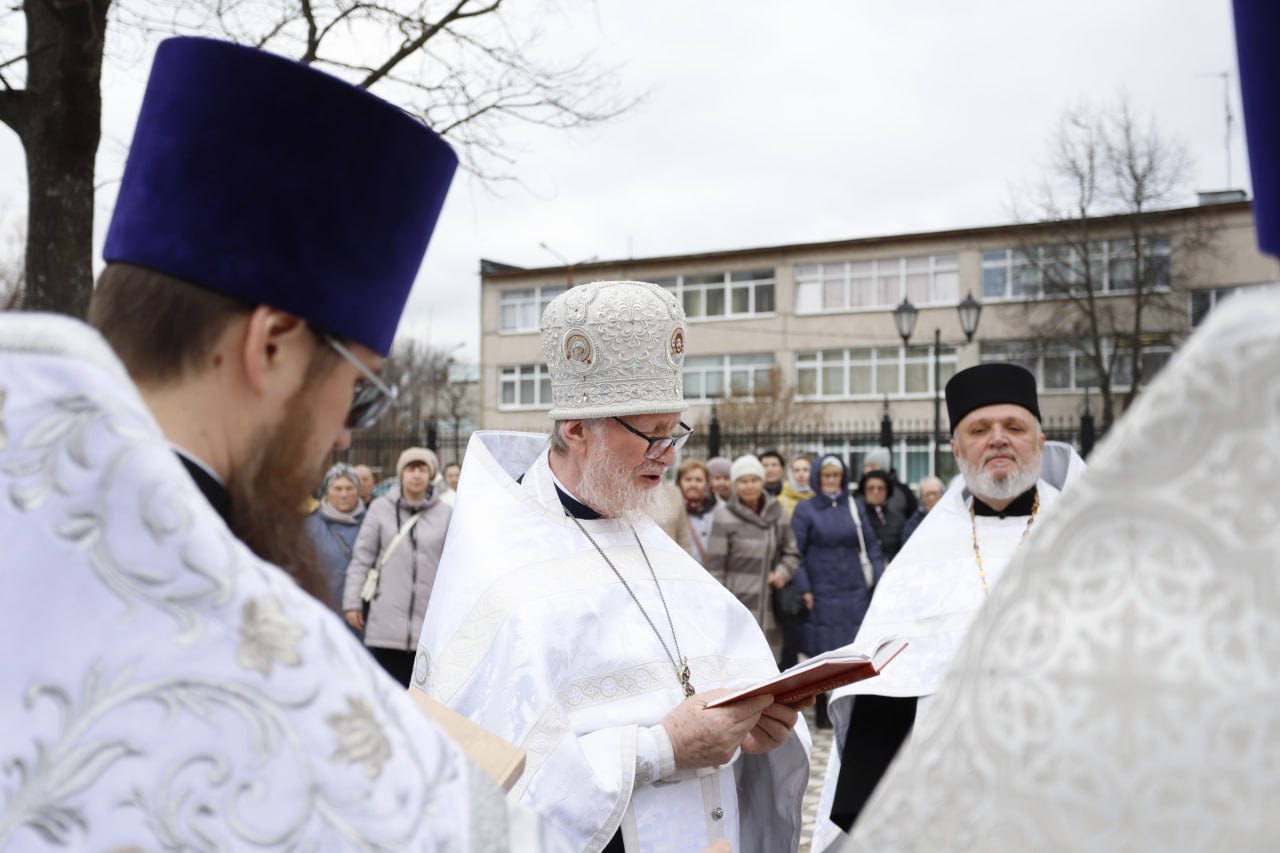 В нашем Храме Иконы Божией Матери &laquo;Державная&raquo; произошло особенное событие &mdash; сегодня была освящена звонница с колоколами