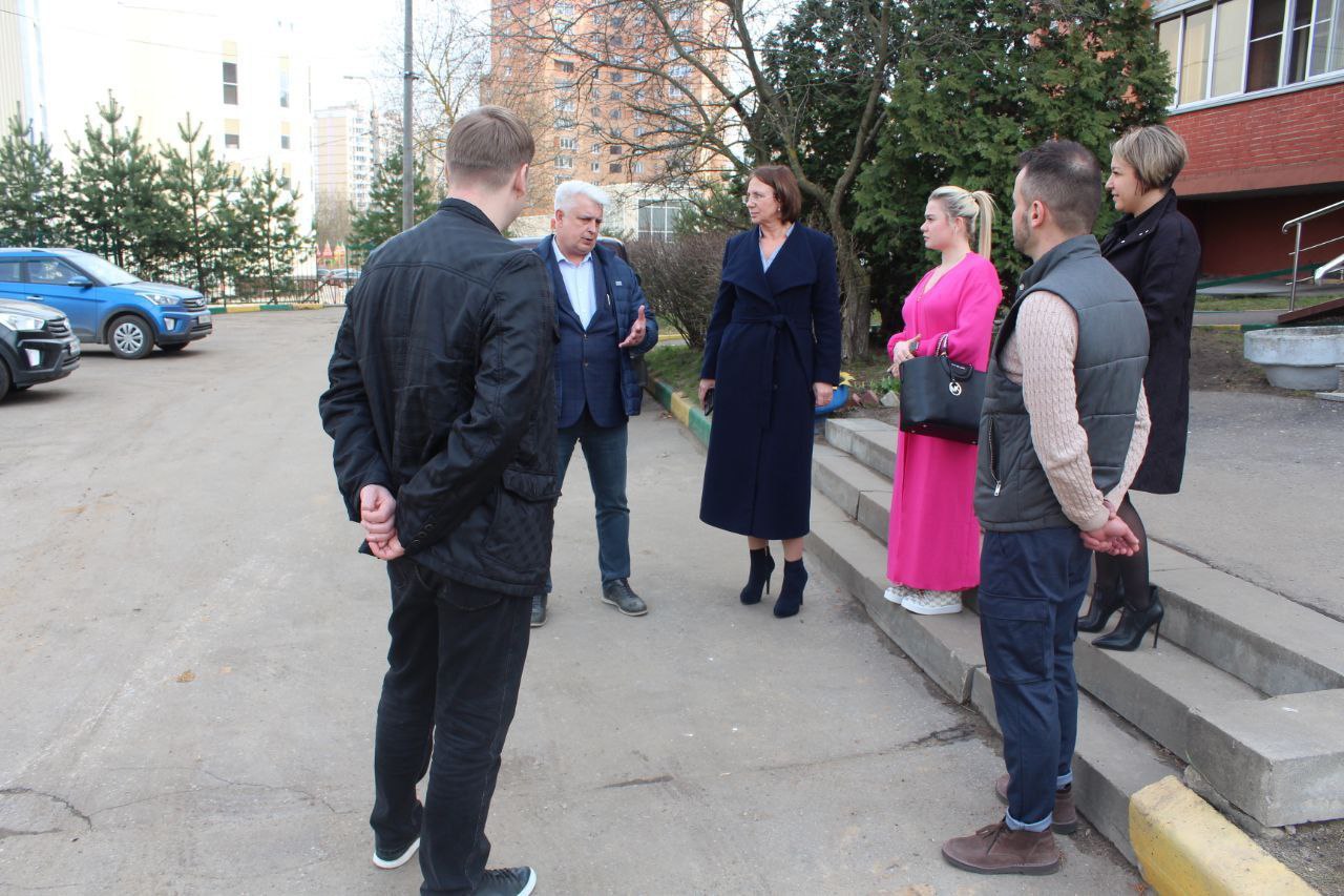 Юлия Шувалова встретилась с жителями дома № 19к1 по проспекту Мира