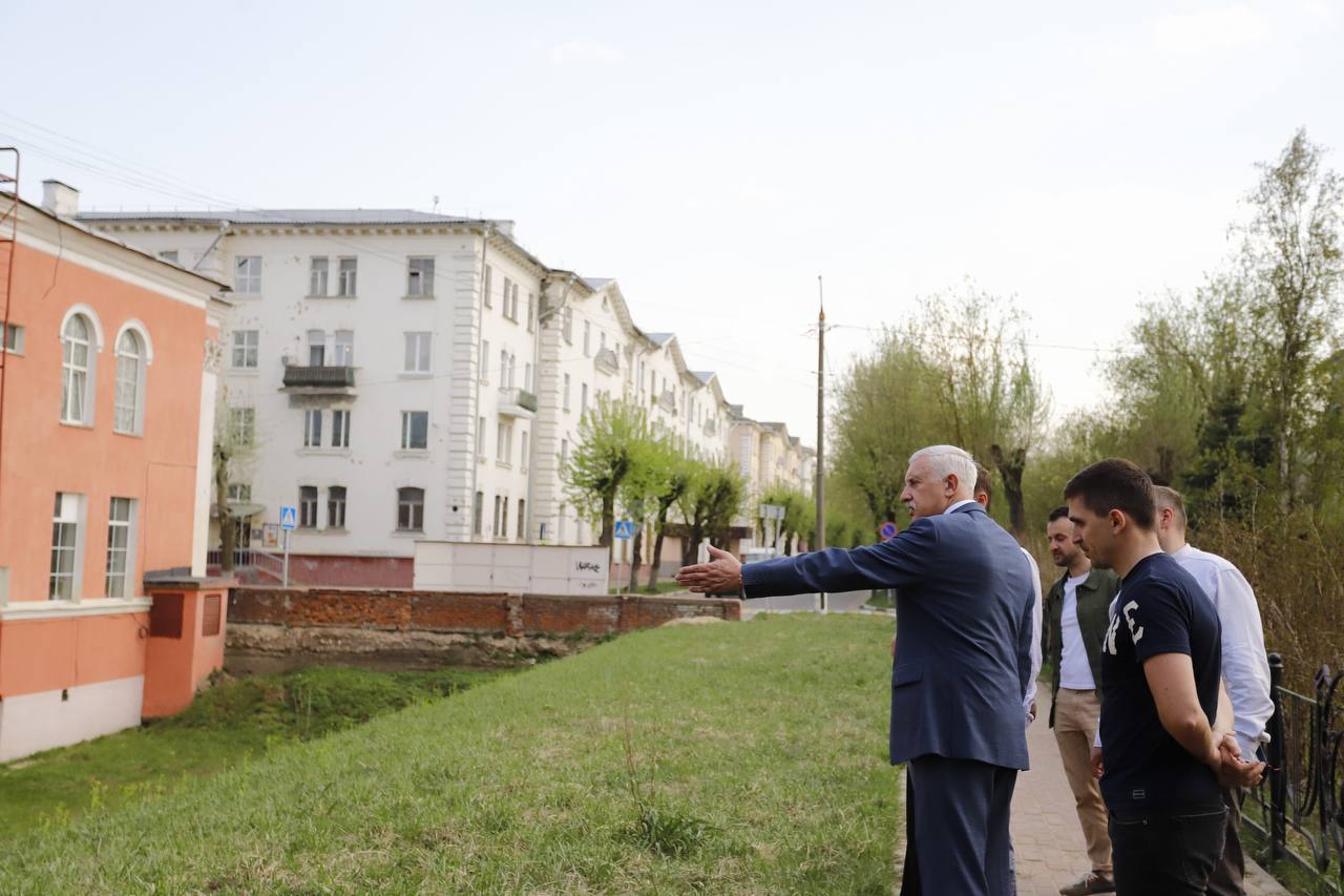 Фрязино готовится к юбилею Победы: мемориал &laquo;Живым и павшим&raquo; приведут в порядок в кратчайшие сроки