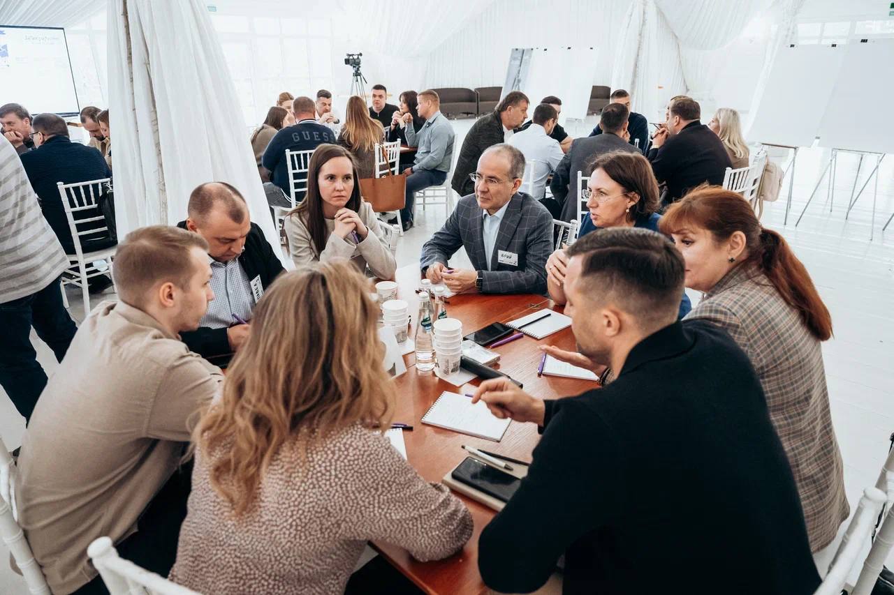 Большой командой из трёх округов - Щёлково, Фрязино, Лосино-Петровский - завершили предыдущую неделю стратегической сессией