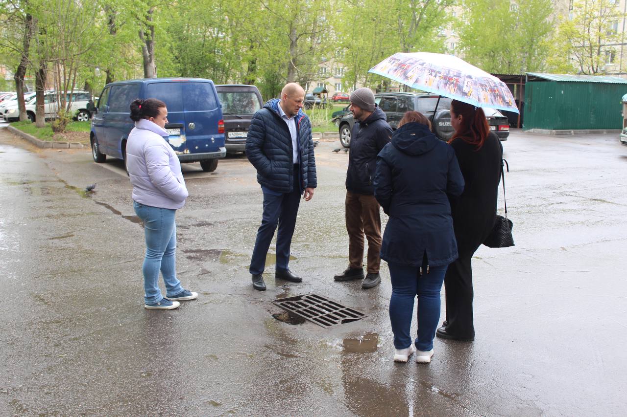 Заместитель главы Фрязино Антон Тропин проконтролирует ремонт дорожного покрытия во дворе дома на проспекте Мира