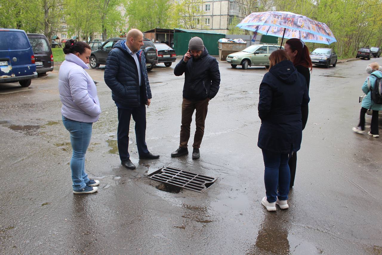 Заместитель главы Фрязино Антон Тропин проконтролирует ремонт дорожного покрытия во дворе дома на проспекте Мира