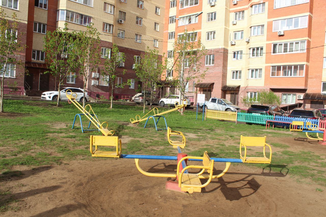 Заместитель главы Фрязино Артем Вольчак провел встречу с жителями дома №6 по улице Октябрьская