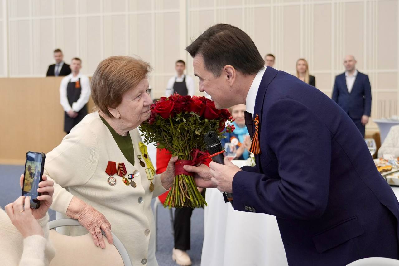 С Днем Великой Победы!