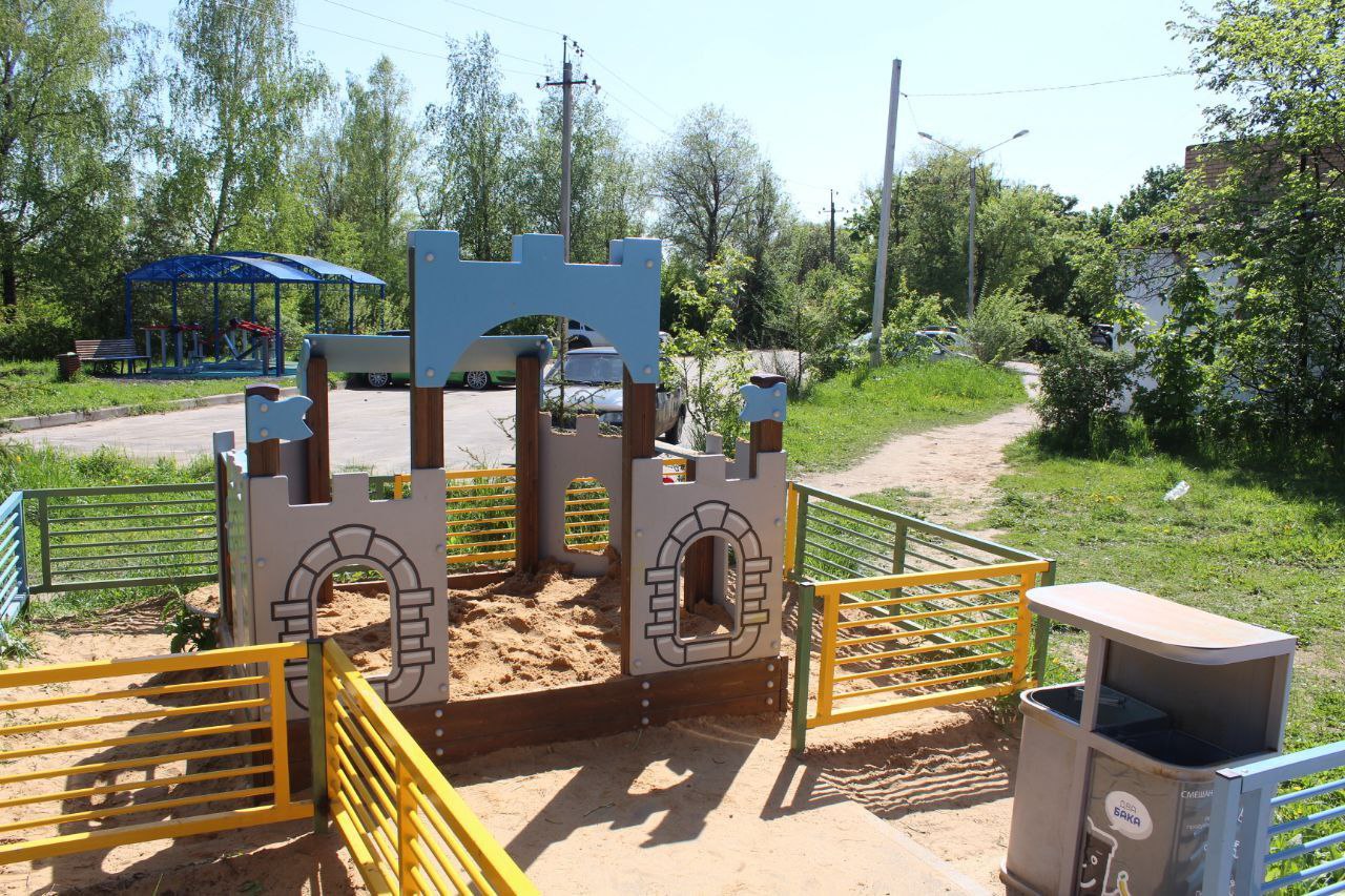 Юлия Шувалова, заместитель главы городского округа Фрязино, встретилась с жильцами дома № 6 по Окружному проезду в рамках обхода территории