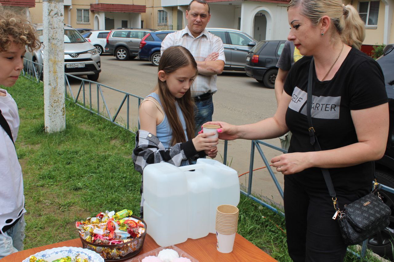 Ура! Во Фрязино отметили Международный день соседей!