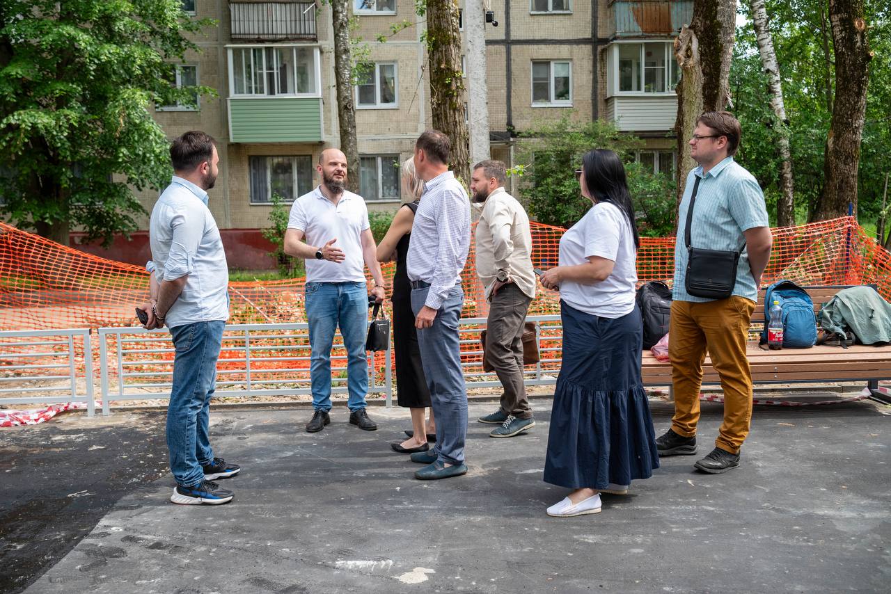 В городском округе Фрязино активно ведутся работы по благоустройству дворовых территорий