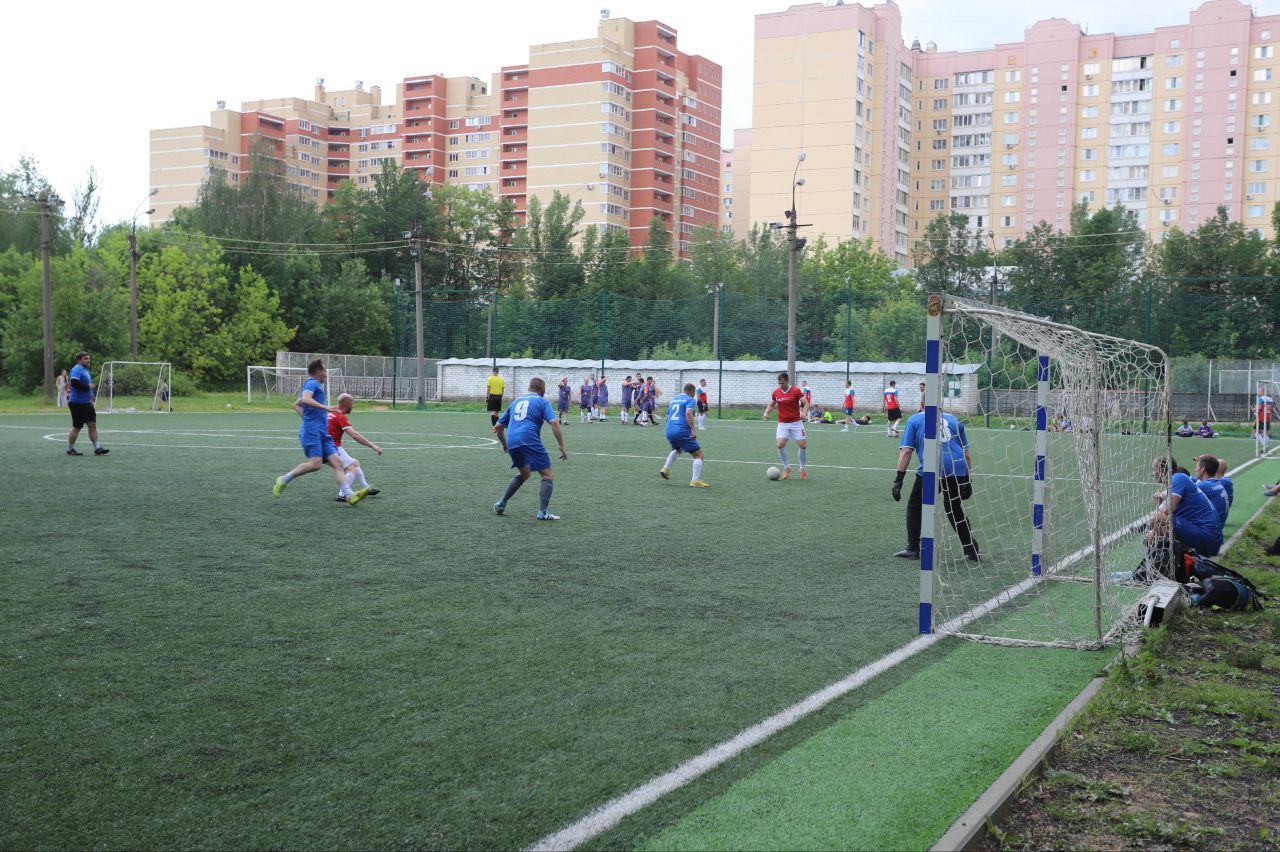 В День Наукоградов Московской области предприятия городского округа Фрязино сошлись в футбольном турнире, который был приурочен ко Дню России