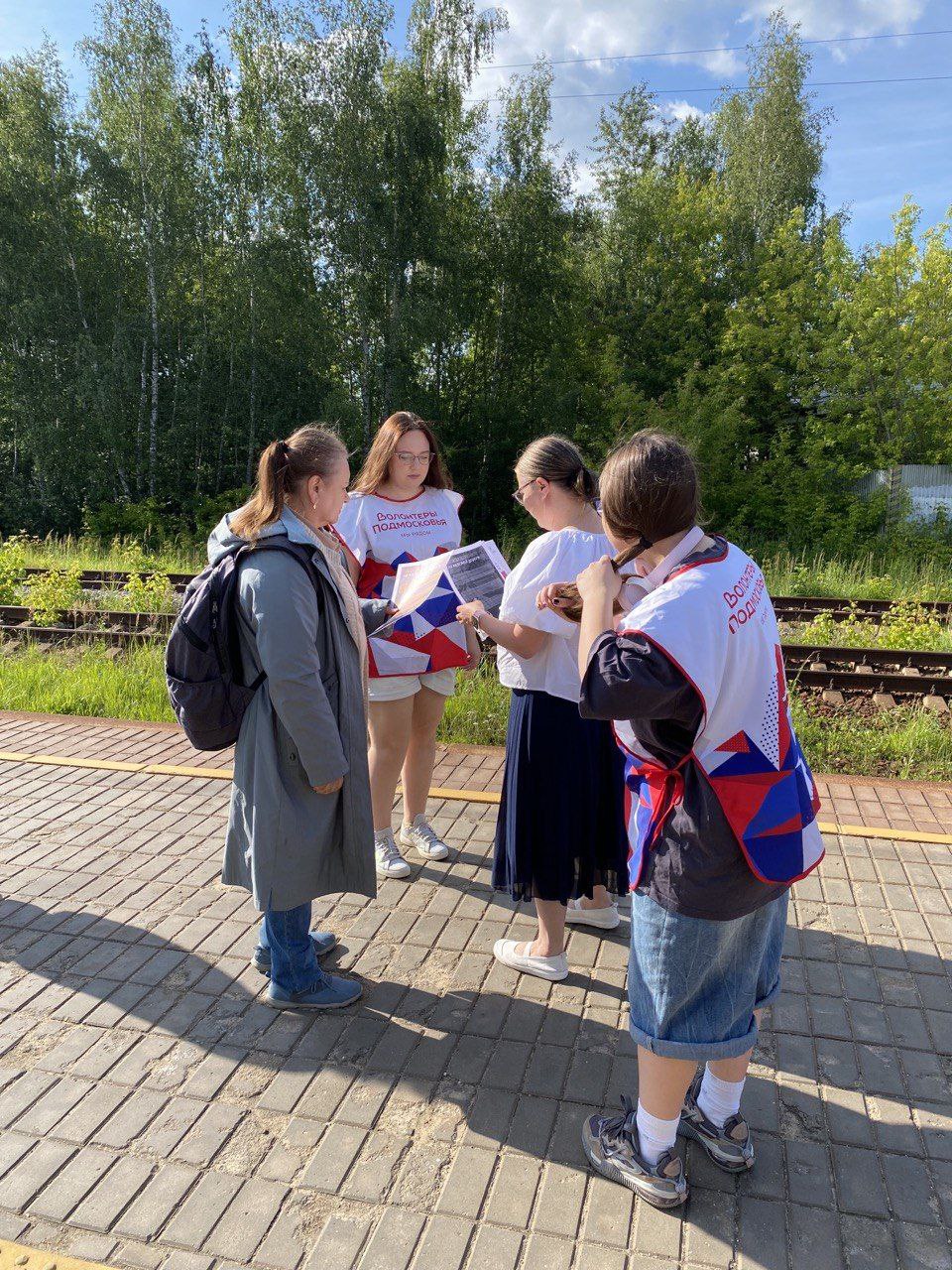 Сотрудники администрации городского округа Фрязино совместно с волонтёрами провели рейд &laquo;Сохрани себе жизнь&raquo; на станции &laquo;Фрязино-Товарная&raquo;