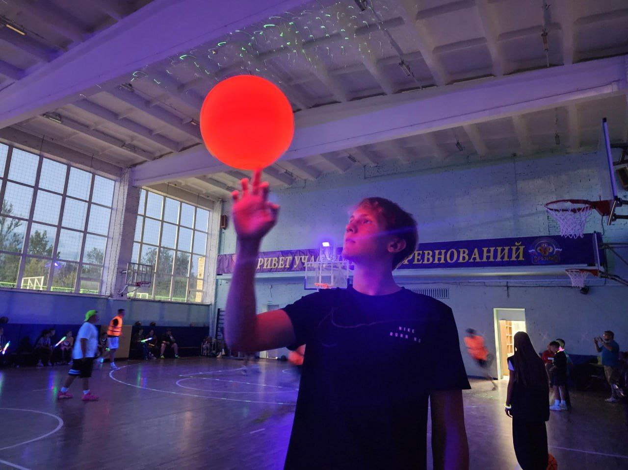 Во Фрязино зажглись звезды ночного стритбола!