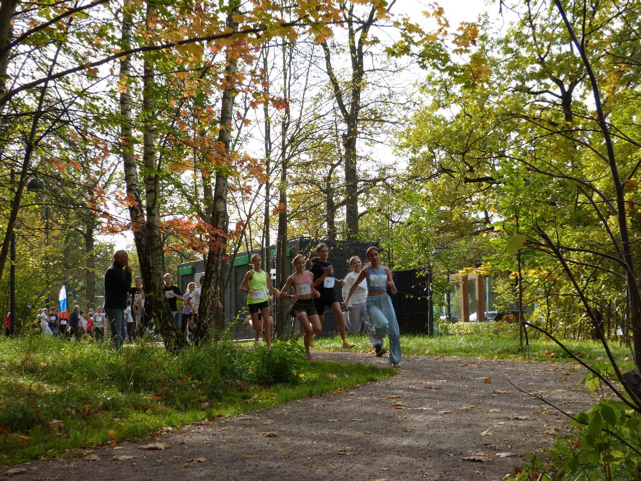 Во Фрязинском лесопарке успешно прошли соревнования по легкой атлетике &laquo;Фрязинская верста&raquo;