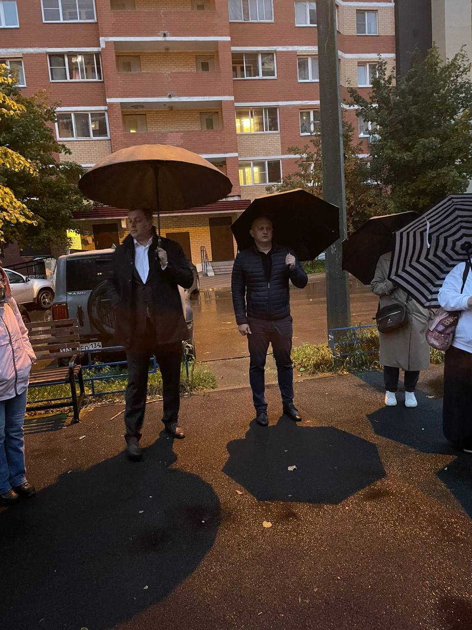 Депутаты Совета депутатов г.о. Фрязино в рамках срочной выездной администрации провели встречу с жителями улицы Барские Пруды