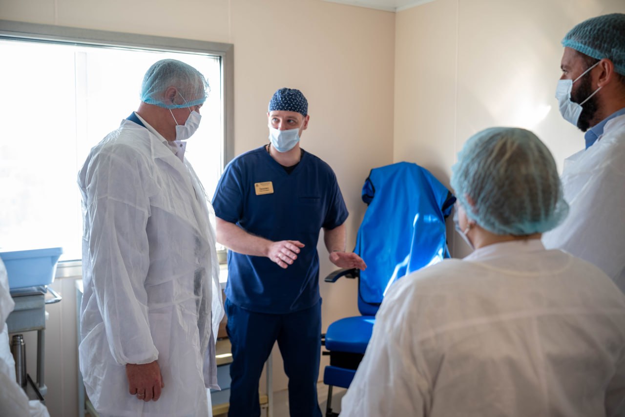 Глава городского округа Фрязино Дмитрий Воробьев вместе с председателем городского Совета депутатов, членом фракции &laquo;Единая Россия&raquo; Полиной Коноваловой посетили новый хирургический корпус ОП имени М.В. Гольца ГБУЗ МО &laquo;Щёлковская больница&raquo;