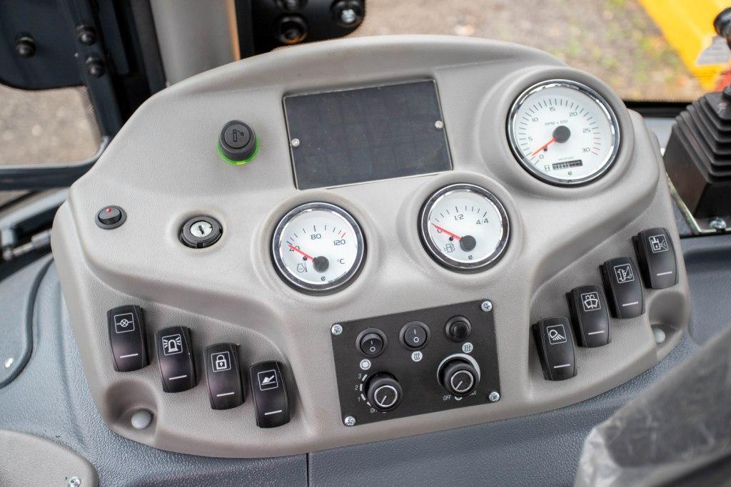 В АО &laquo;Теплосеть Фрязино&raquo; поступил новый экскаватор-погрузчик!