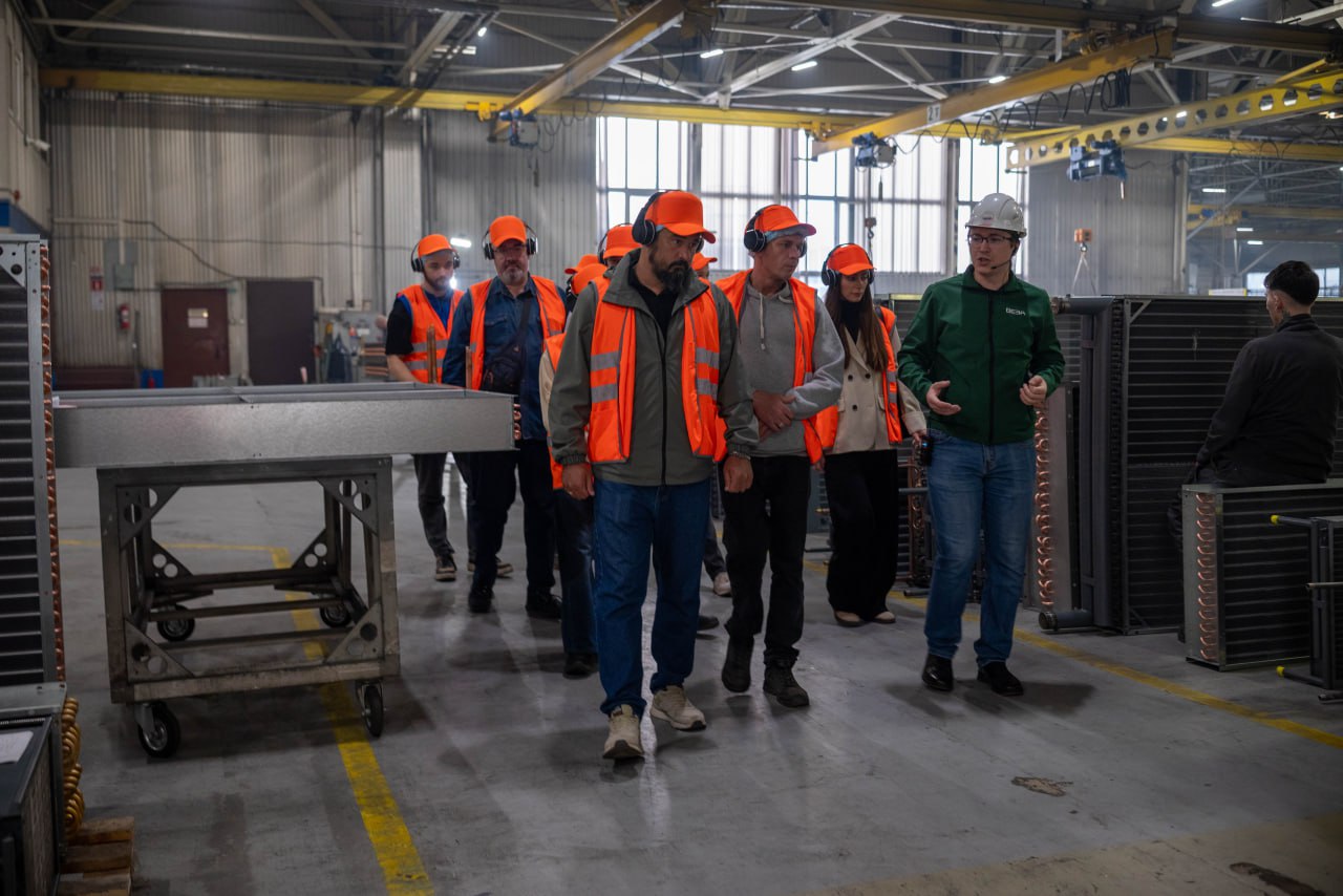 В рамках программы промышленный туризм Подмосковья для участников специальной военной операции и их семей 09 октября состоялась экскурсия по одному из ведущих предприятий городского округа Фрязино ООО &laquo;ВЕЗА&raquo;