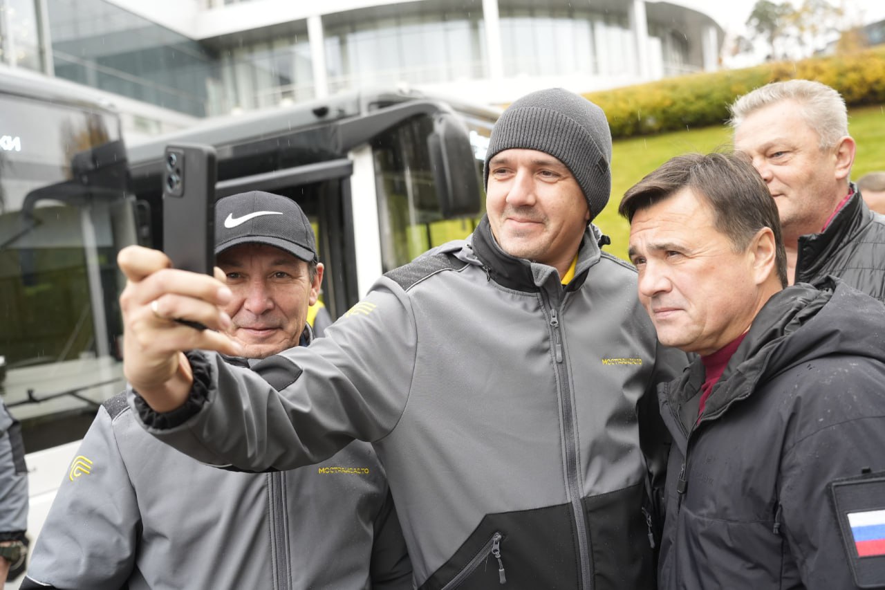 Сегодня передали «Мострансавто» 20 новых автобусов ЛиАЗ